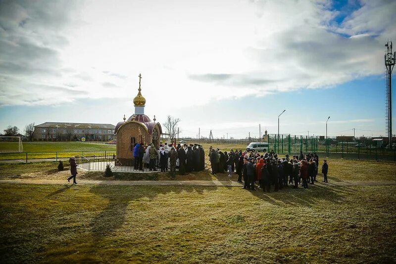 Погода в рагулях ставропольский край. Храм Архангела Михаила село рагули. Село рагули Ставропольский край. Рагули Ставропольский край Церковь. Рагули Апанасенковский район.