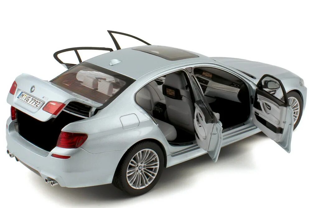 BMW m5 Scale 1 18. Модель BMW m5. BMW 1/18. AUTOART 1/18 BMW f10.