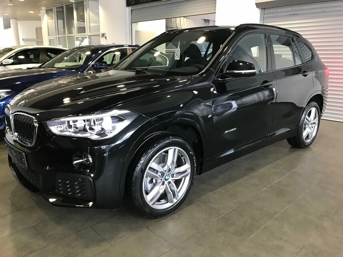 Bmw x1 2017 черный. Bmw 3 черная матовая. бмв м8 2021 черная. Bmw g20 черная. Bmw g20 черная матовая.