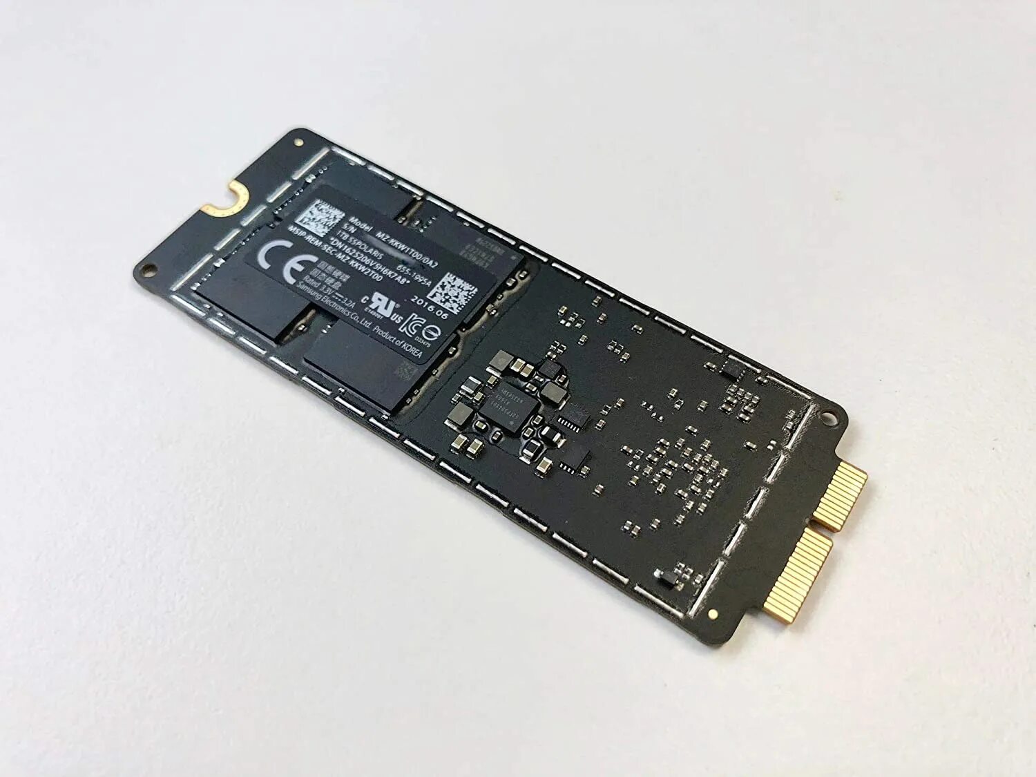 Ssd macbook m1. Новый процессор apple m1 ultra. Macbook pro m1 ssd. Apple m1 ssd. Apple m1 ultra процессор.