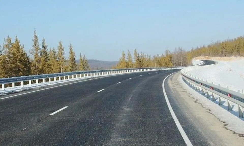 Дорожный якутия. Дорога м56 Федеральная трасса. Федеральная трасса Лена. Федеральная трасса Якутия. Трасса Лена автодорога.