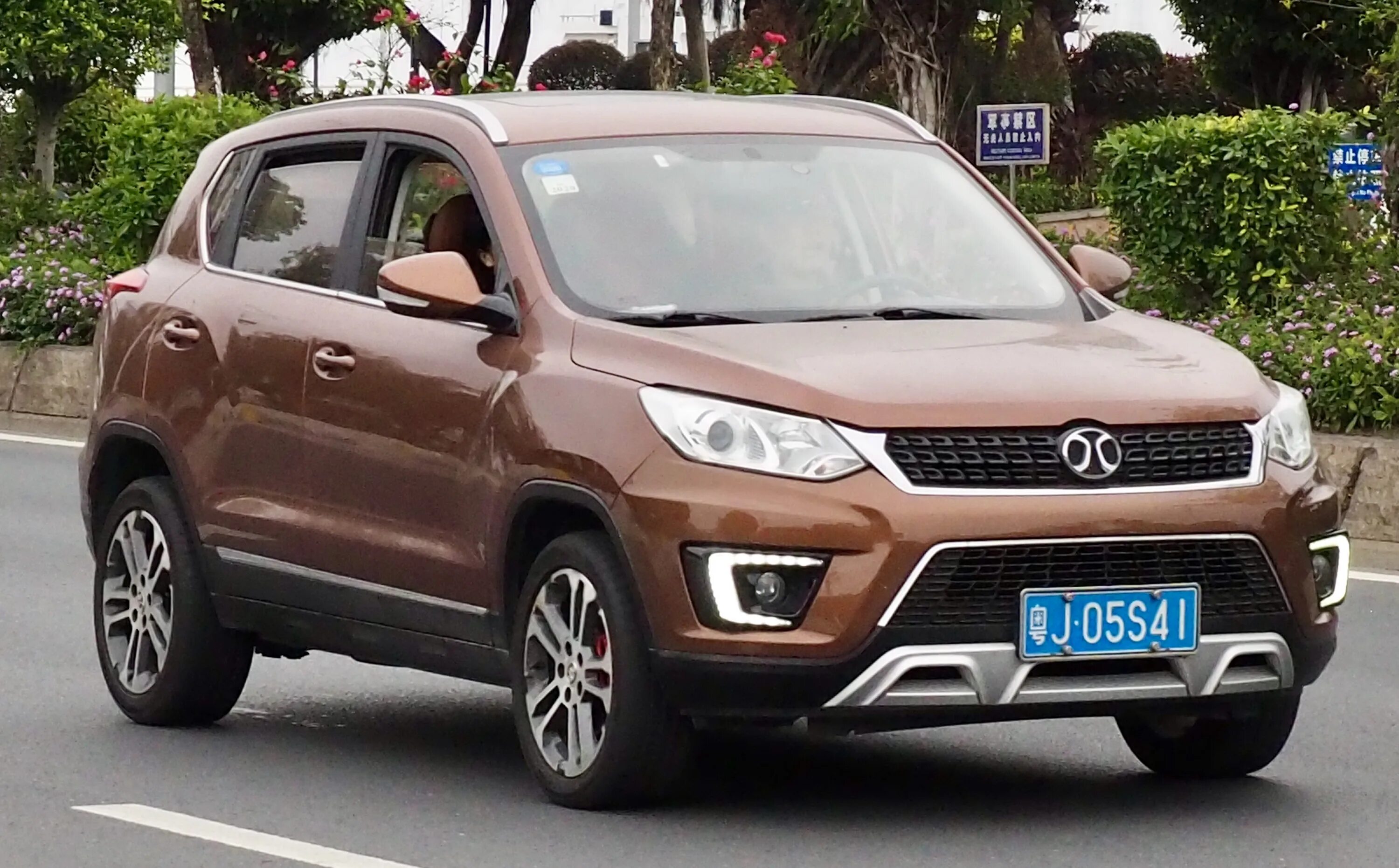 Baic x35 2023. Автомобиль baic x35. Baic senova. Beijing x35. Beijing x35.