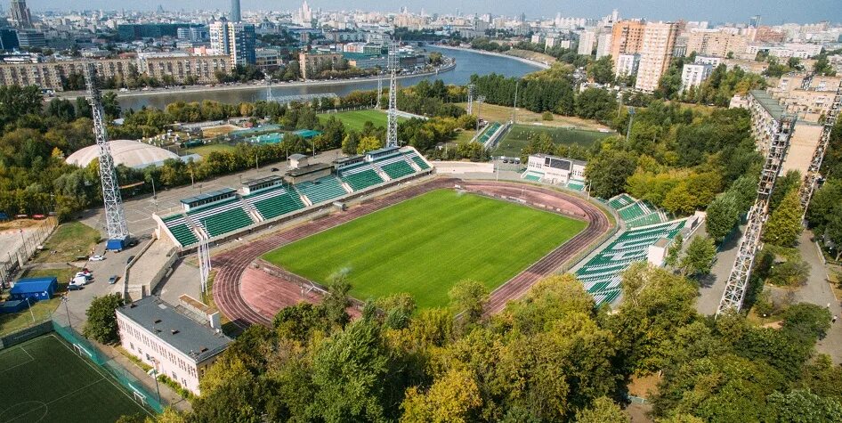 Стадион имени эдуарда. Стадион им Эдуарда Стрельцова Москва. Стадион Торпедо Москва. Стадион Торпедо имени Эдуарда Стрельцова. Стадион Торпедо Автозаводская.