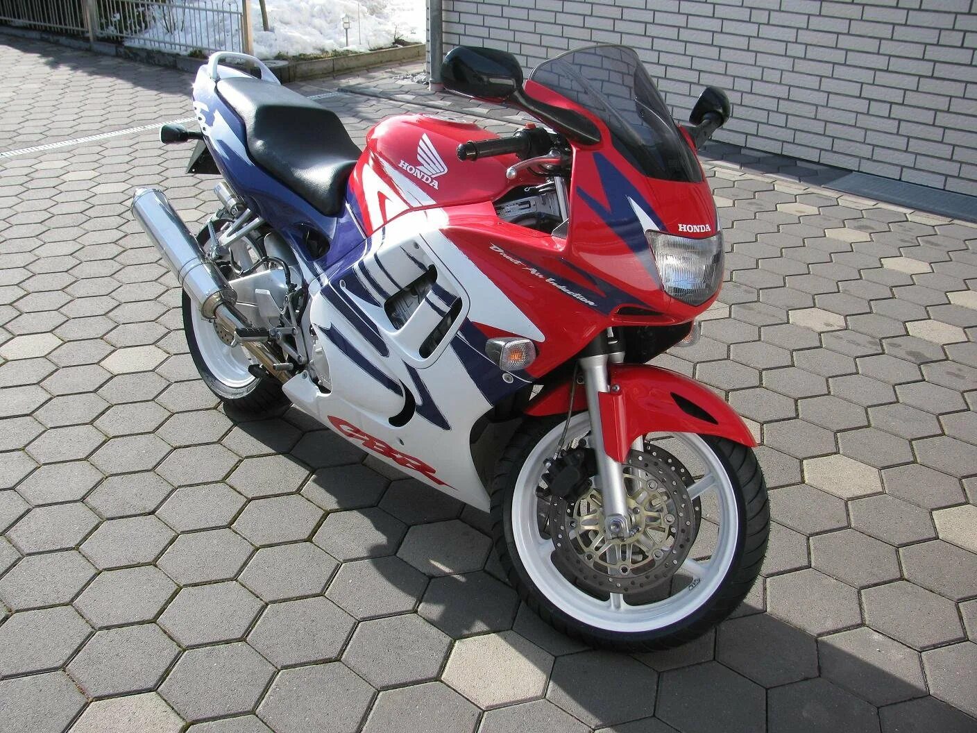 Honda cbr f3. Сбр 600 ф3. Сбр 600 ф3. Мотоцикл honda cbr 600 f3. Cbr 600 f3.