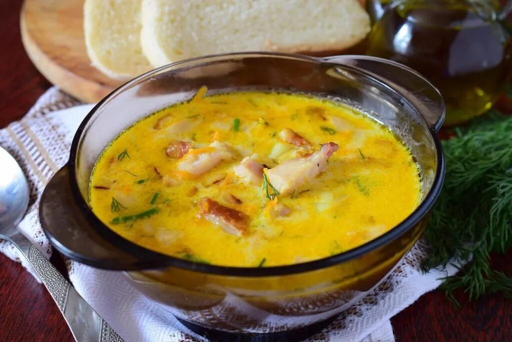 Сырный суп с копченым сыром