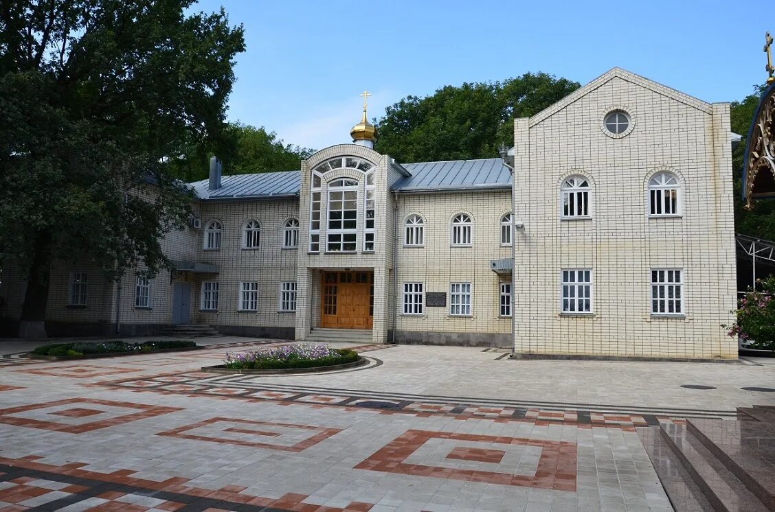 образовательные учреждения города ставрополя. 2 школа ставрополь мира. школа 50 ставрополь. школа на перспективном ставрополь. школа-интернат 36 ставрополь официальный сайт.