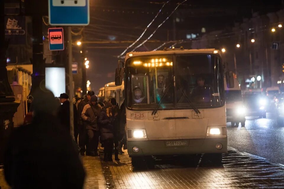 Муниципальный транспорт Челябинск. Новости про челябински транспорт. Реклама на общественном транспорте в Челябинске. Водитель Челябинск.