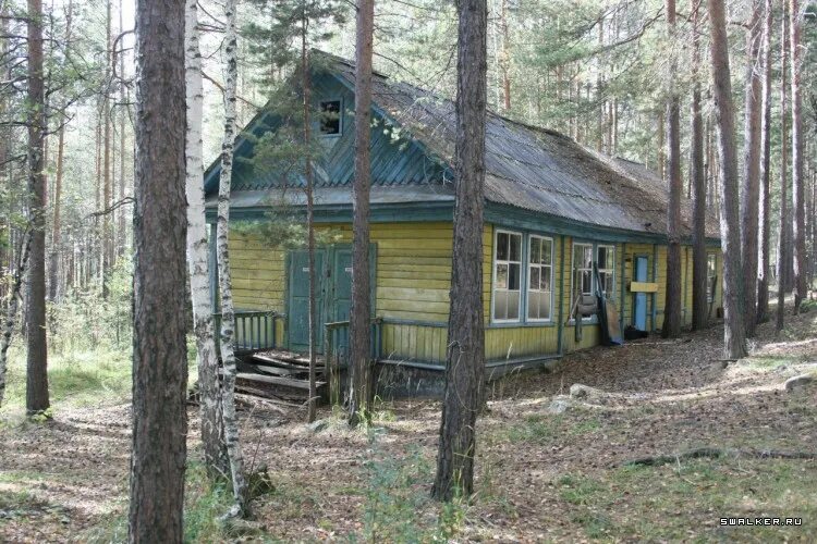 Космос лагерь самарская область. Пионерский лагерь космос Красноярск. Пионерский лагерь космос Катуар. Лагерь космос Сочи. Баргузинский Пионерский лагерь космос.