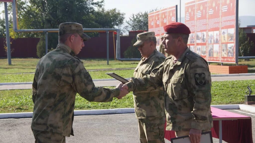 Командующий ОГВС Ханкала Федорук. Военная часть в Ханкале Чеченская Республика.