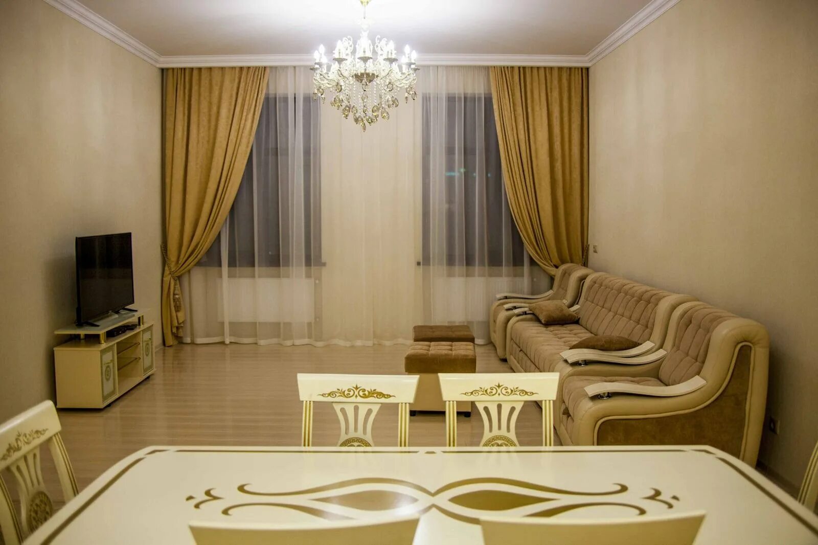 аренда 2 комн. квартиры кисловодска возле парка. кисловодск ул чкалова 75. кисловодск, ул. кисловодск лермонтова 34.