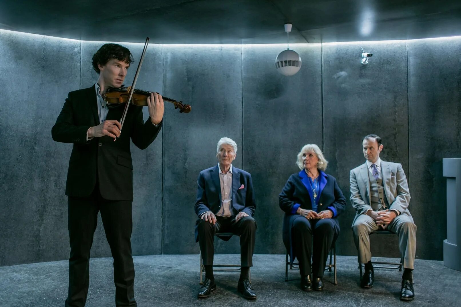 Шерлок сериал 2010–2017. 2010 2017. Шерлок холмс 4 сезон. Шерлок сериал бенедикт камбербэтч. Милые обманщицы сериал ария.