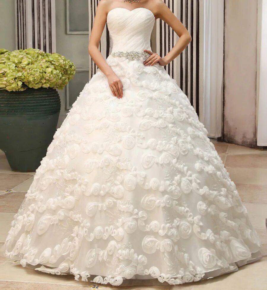 8000 руб купить. Свадебные платья пышные. Белое свадебное платье пышное. Свадебное платье за 101000. Пышные Свадебные платья за 5000.