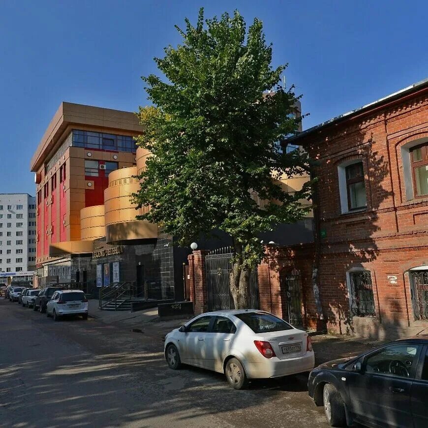 Казань, ул. Бизнес центр легенда казань. Парижской коммуны 26 визовый центр. Парижской коммуны, 26. Парижской коммуны д.