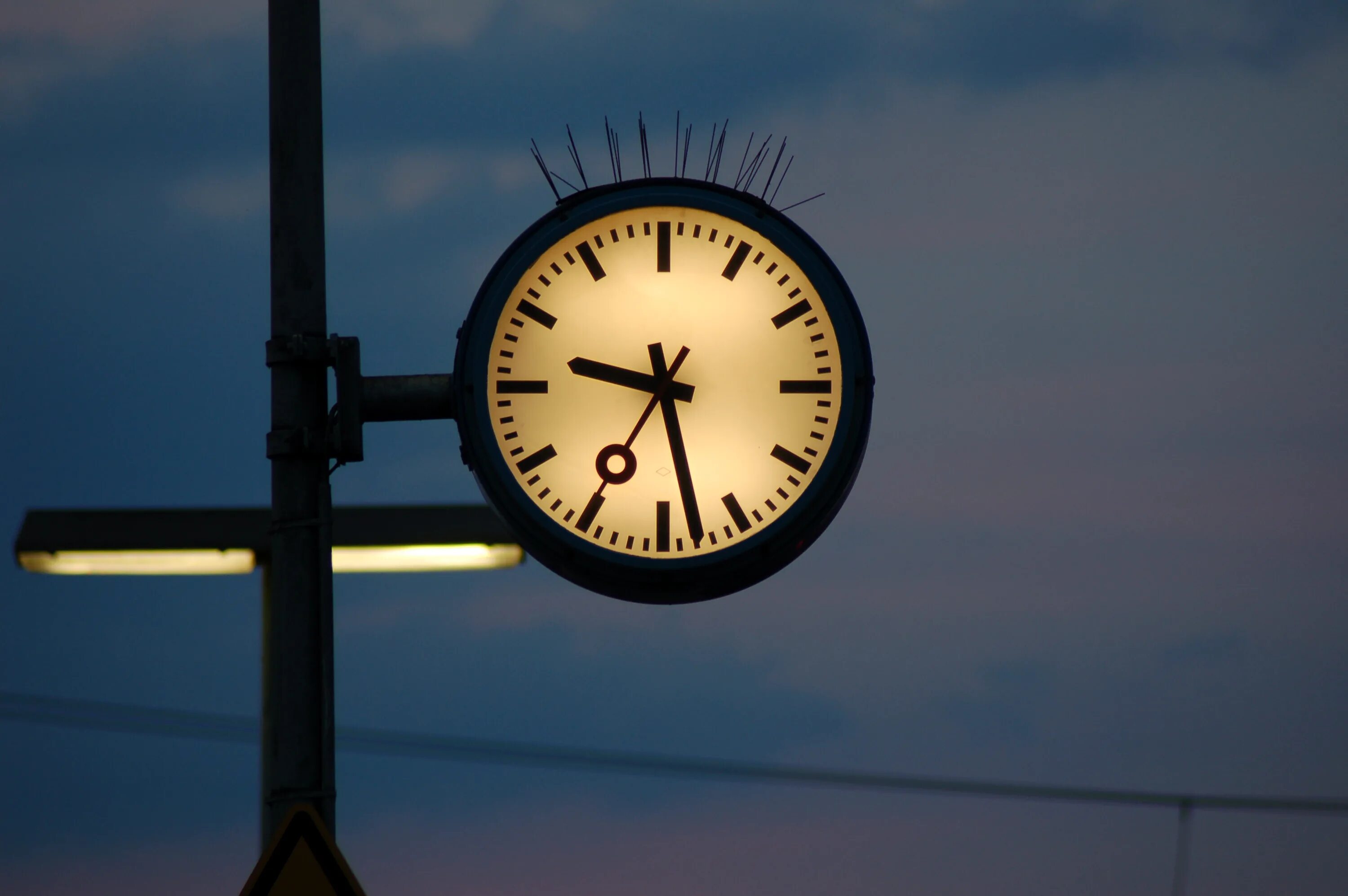 Иконка 6 часов. Часы с половиной часа. Часы 6 января. Часы 7:00. Рисунок часы 6 часов.