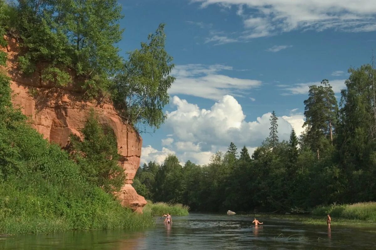 Берег реки оредеж. Река оредеж белогорка. река оредеж сиверский. каньон реки оредеж. девонские скалы, река оредеж.