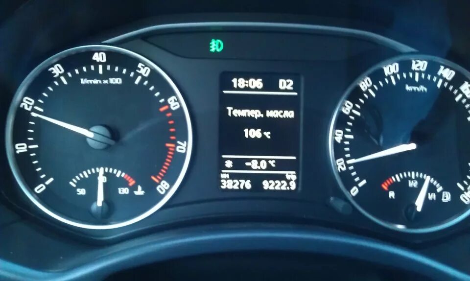 Температура масла в автомобиле. Skoda Octavia a5 FL 1.6 MPI максидот. 1.8 TSI темп масла на Maxi Dot. Шкода а5 температура масла.