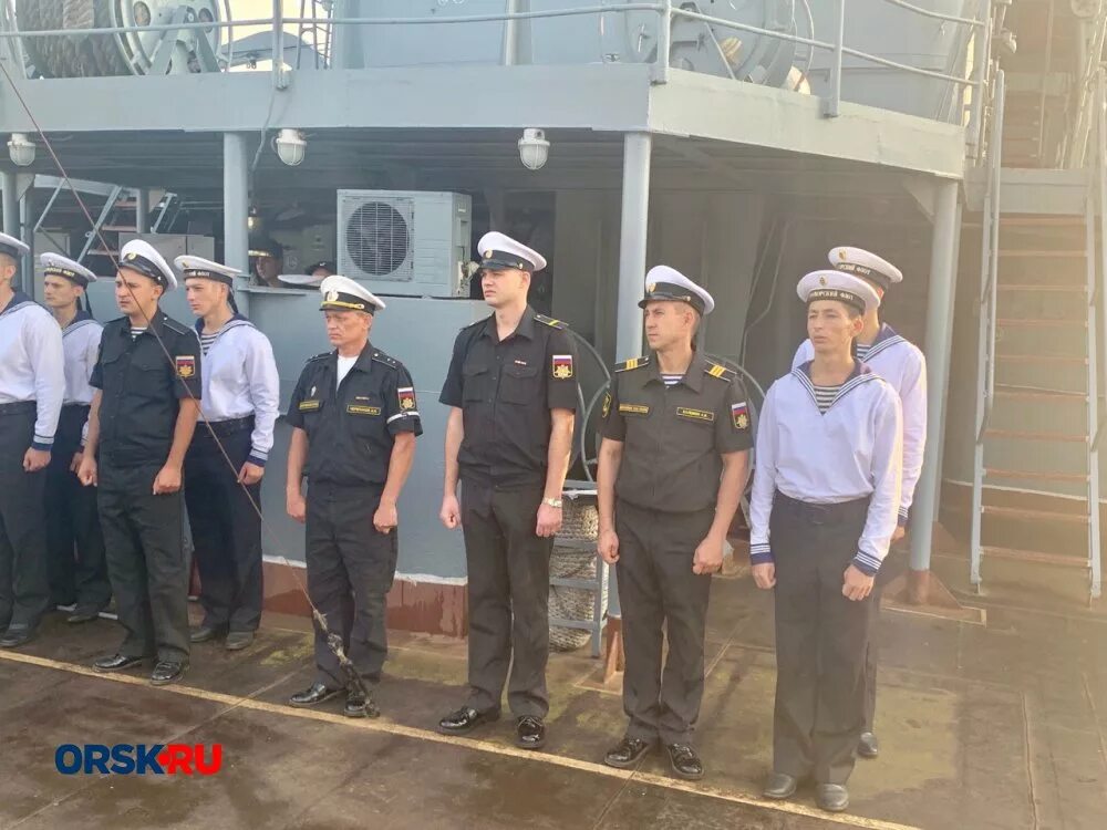 Бдк экипаж. Корабль бдк новочеркасск. Бдк экипаж. Бдк иван грен 010. Бдк ямал командир корабля.