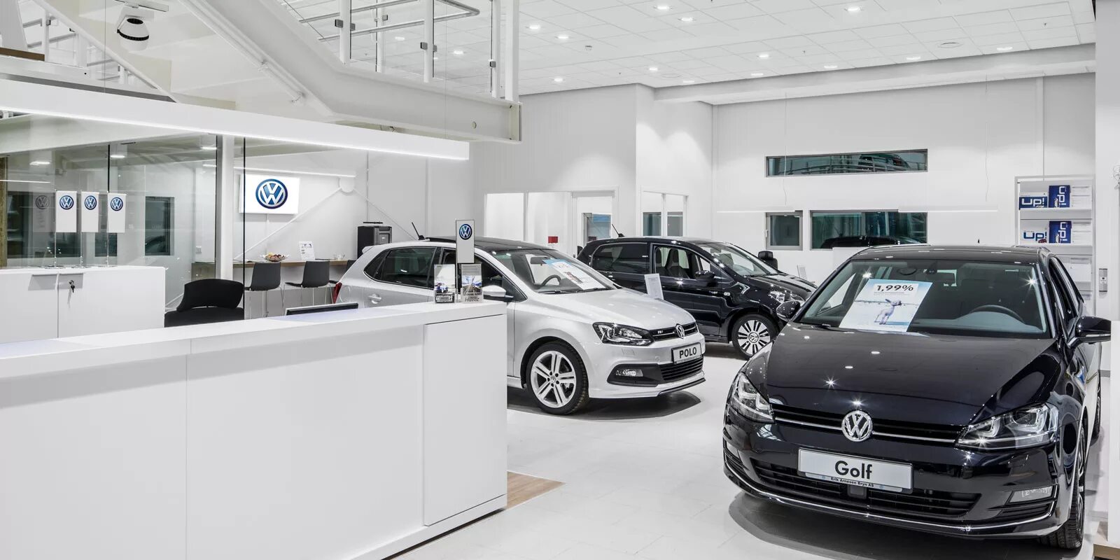 Фольксваген центр сургут официальный дилер. Автосалоны авто фольксваген. Фольксваген поло в автосалоне. Дилерский центр volkswagen. Фольксваген официальный дилер.