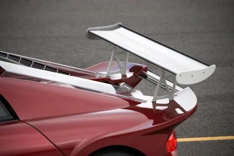 Car spoiler