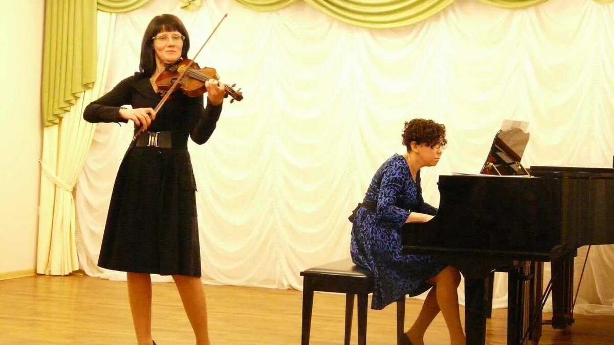 Музыкальная школа 19 саратов. Дмш 19. Дмш 19. Снежинская дмш. Детская школа искусств егорьевск.