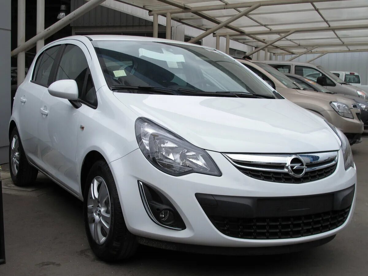 Opel corsa 4. Opel Corsa 2014. Opel Corsa 1.4. Опель Корса 2014г. Opel Corsa d 2014.