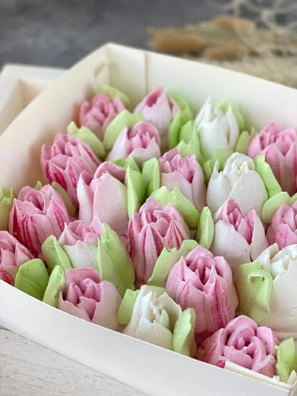 Зефирные тюльпаны. Тюльпан маршмеллоу. Букет зефирных тюльпанов. Зефирные тюльпаны малиновка. Зефир тюльпаны букет.