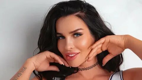 Оксана Ковалевскаяның жалаңаш суреттері