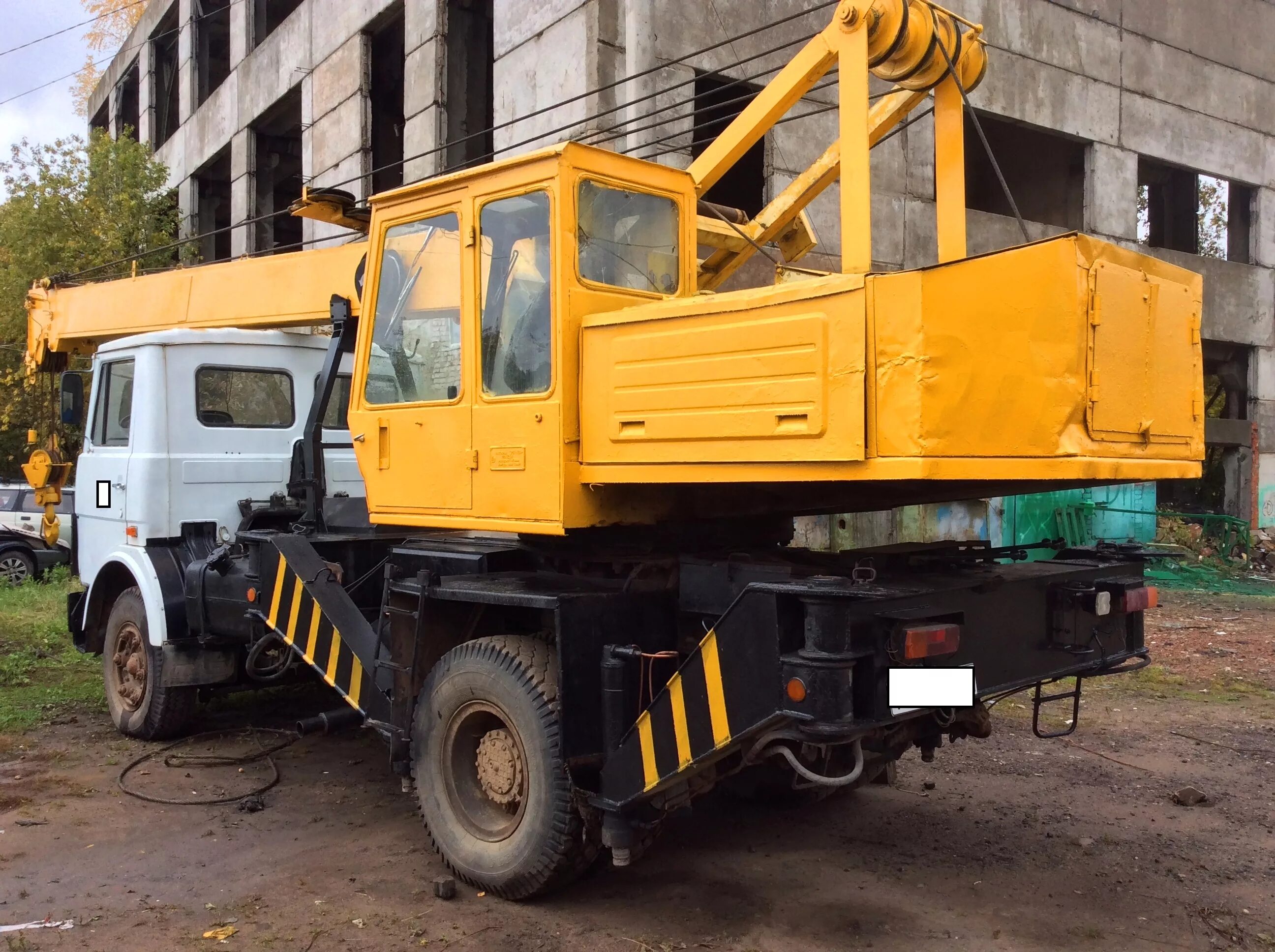 Маз 5337 кран. Автомобильный кран смк-7,5. Кран маз 5337 смк 101а. Смк 14. Смк 14.