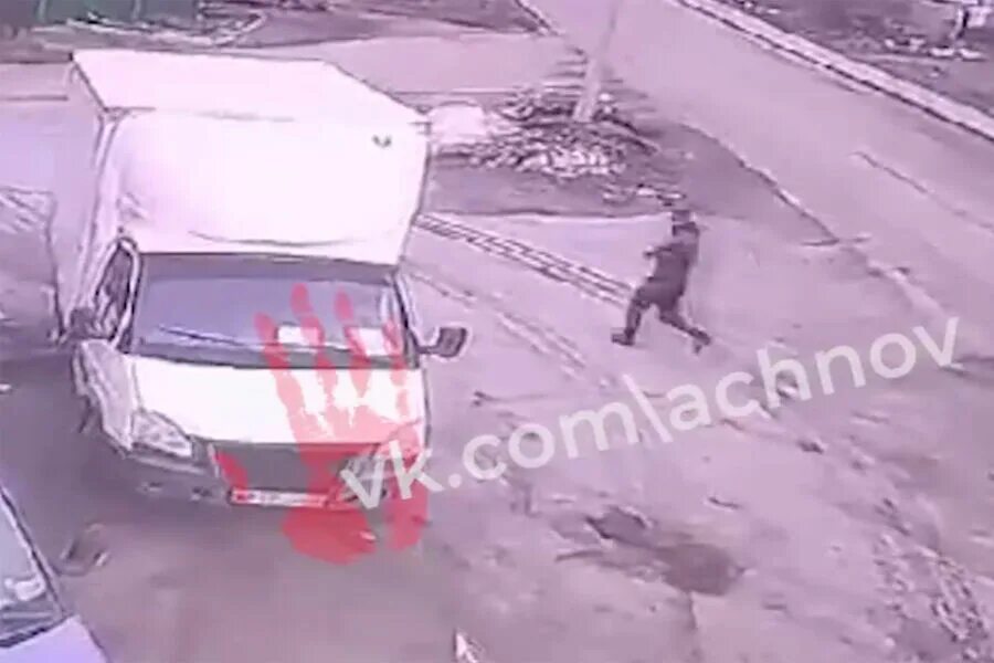 Двое мужчин и женщина изнасиловали15-летнею. Насильники маленьких девочек. На урале компания мужчин насиловали 15 летнюю. На урале компания мужчин насиловали 15 летнюю. Компания подростков ночью.