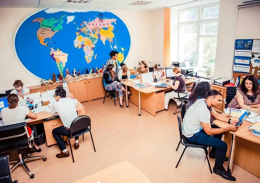 Курсы русского языка. Университет фри стейт расизм. Изучение русского языка. Russia study technology girls. Иностранцы в вузе.