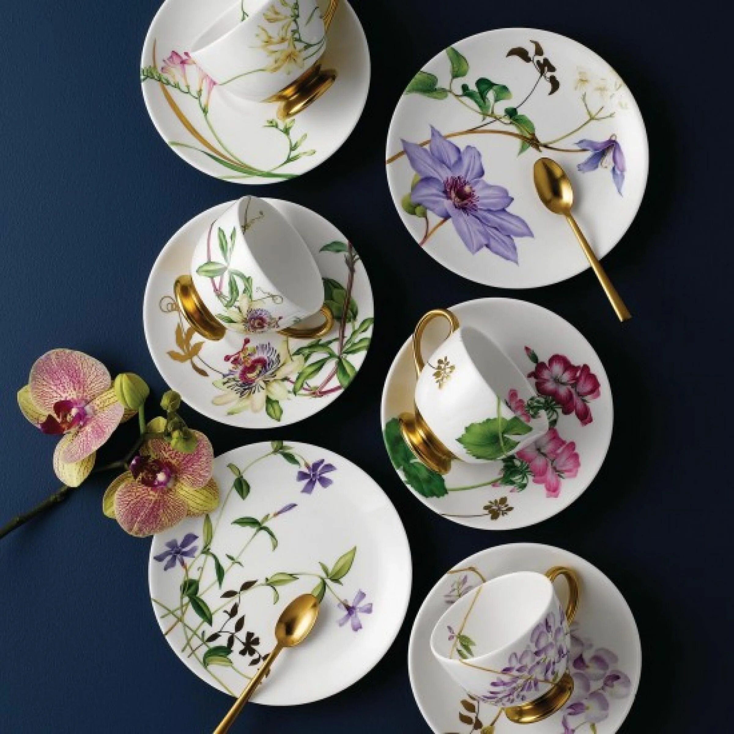 Фаянсовая посуда Wedgwood the painted Garden. Фарфоровые декоративные тарелки Wedgwood.. Фарфор Richmond Fine Stoneware. Веджвуд Hummingbirds фарфор.