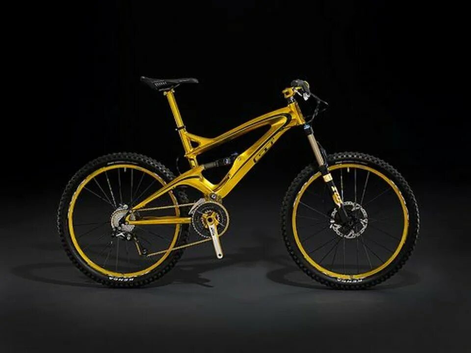 Gt bikes. Gt Force Pro 2022. Велосипеды gt 2022. Велосипеды gt 2022 года. Велосипед gt желтый.