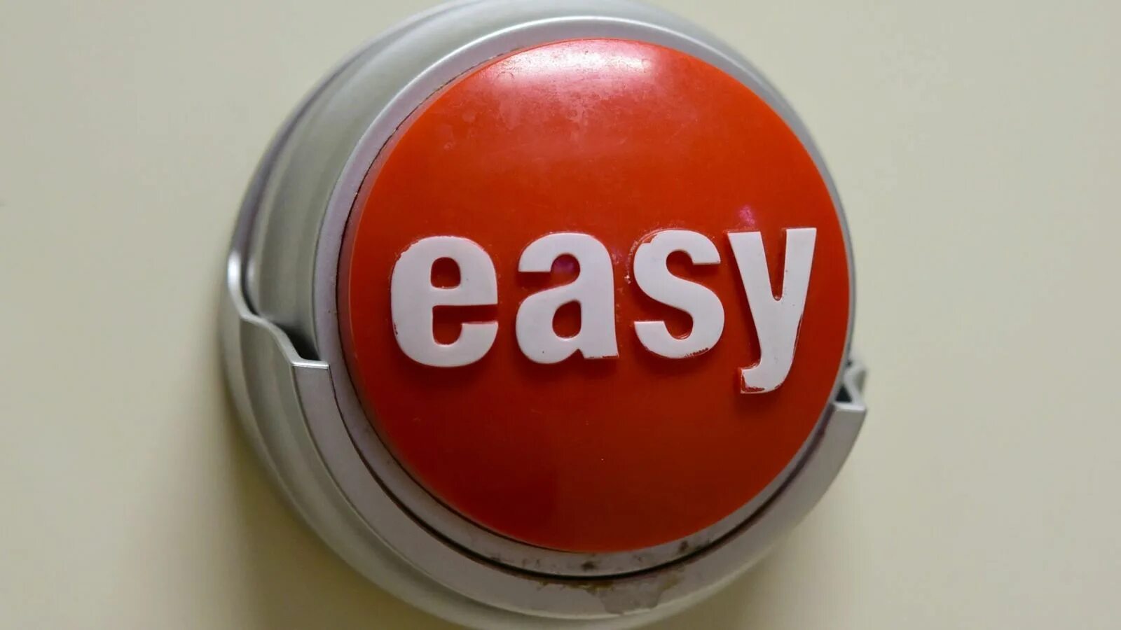 Кнопка easy. Кнопка оповещения. Кнопка легко. Staples easy button. Почему острая кнопка легче