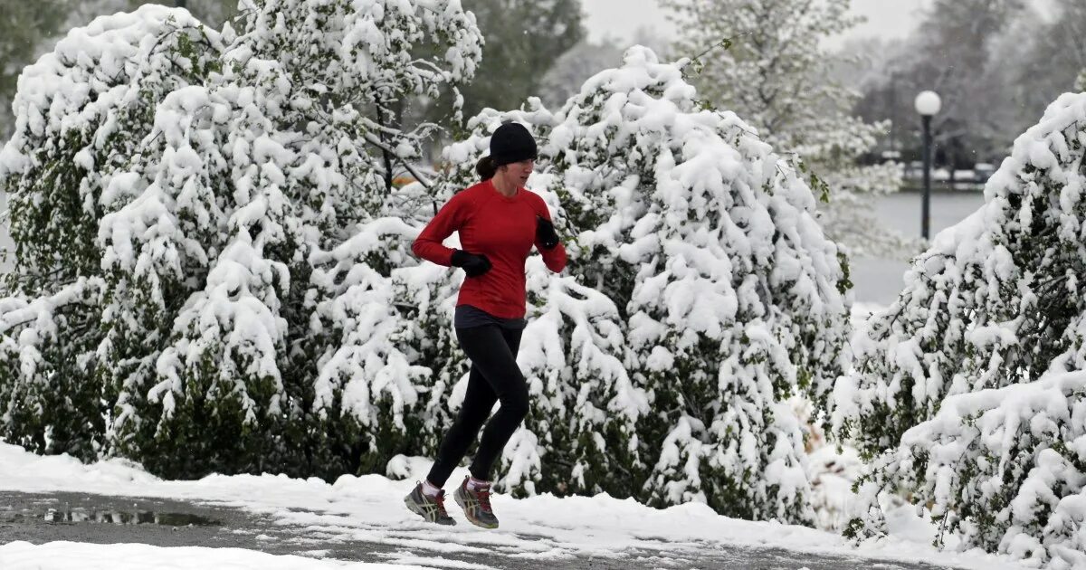 It was snowing snowed heavily when she