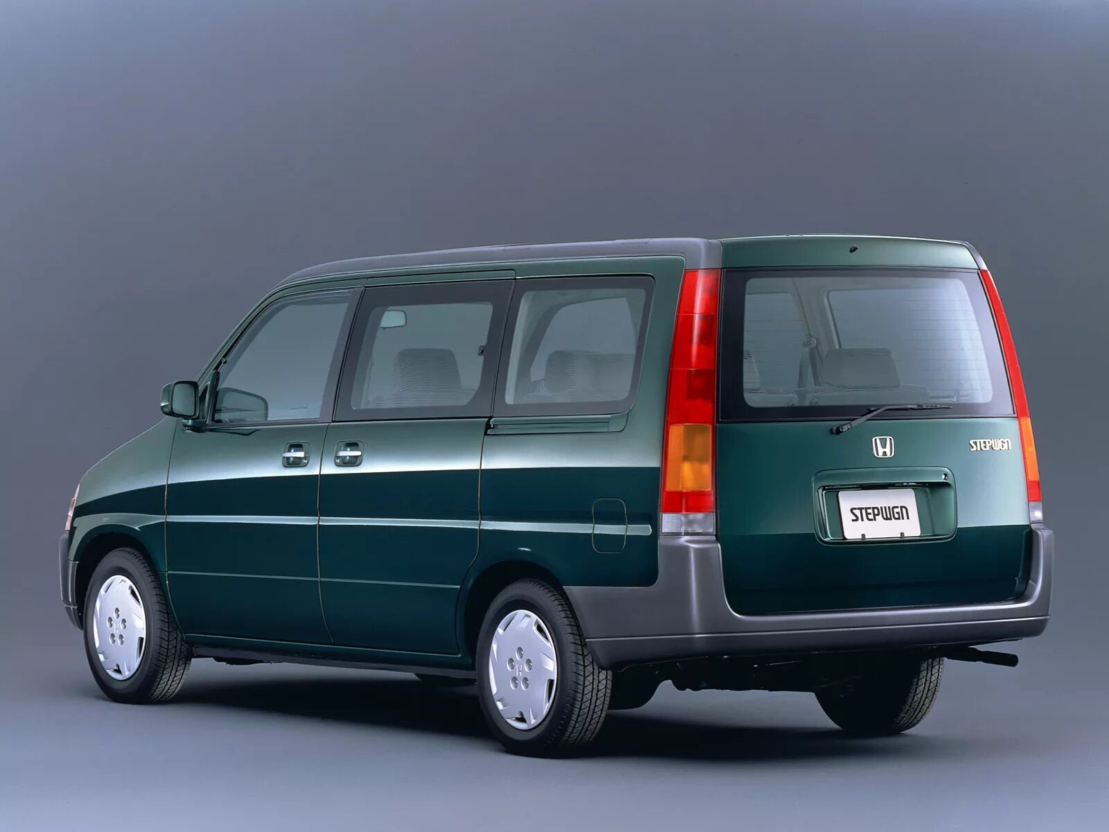 Honda минивэн Stepwgn. Минивэн Honda Stepwgn 2000. Honda Stepwgn 1 поколение. Honda минивэн Stepwgn. 1 Покол.