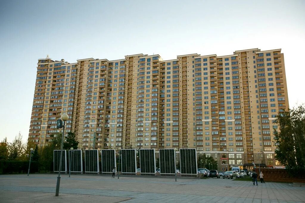 Жк паруса тюмень. Малыгина 90 жк парус тюмень. Тюмень парус малыгина 90. Дом парус тюмень. Алые паруса тюмень дом.