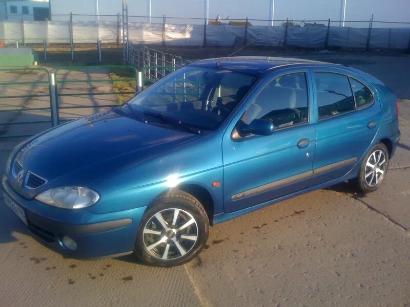 Renault Megane 1999. Renault Megane 1.4 МТ 1999. Renault Megane, 1999 хэтчбек. Renault Megane 1.4 МТ, 2002,.