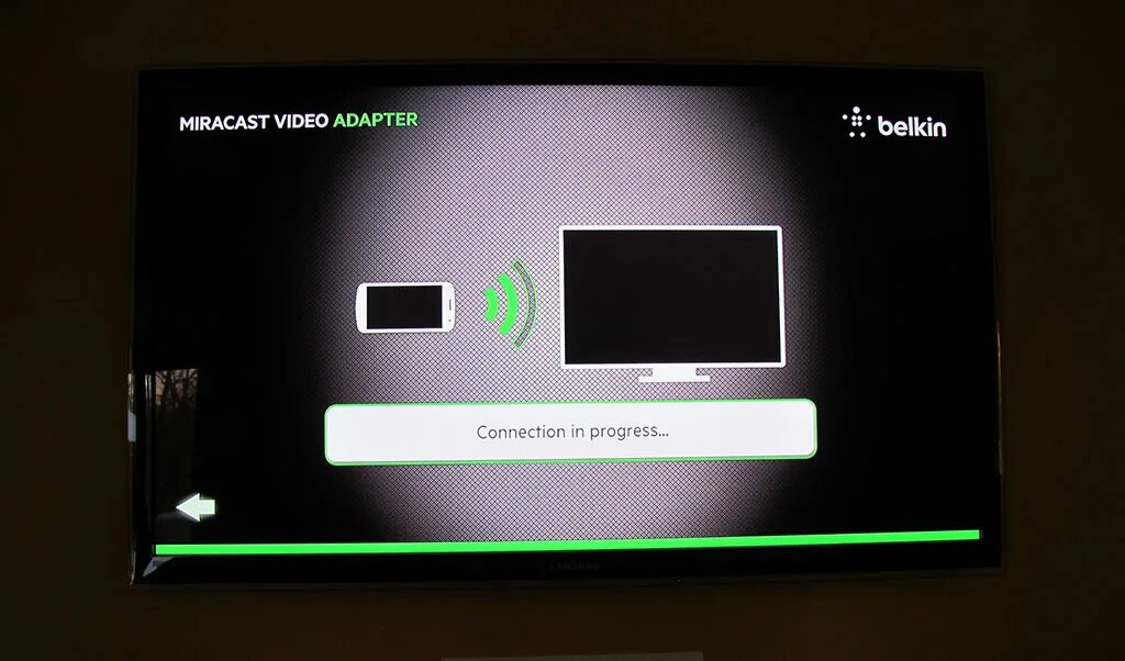 Миракаст как подключить телефон. Функция miracast телевизор. приставка miracast для телевизора два выхода. медиаплеер belkin miracast video adapter. миракаст телевизор kraft.