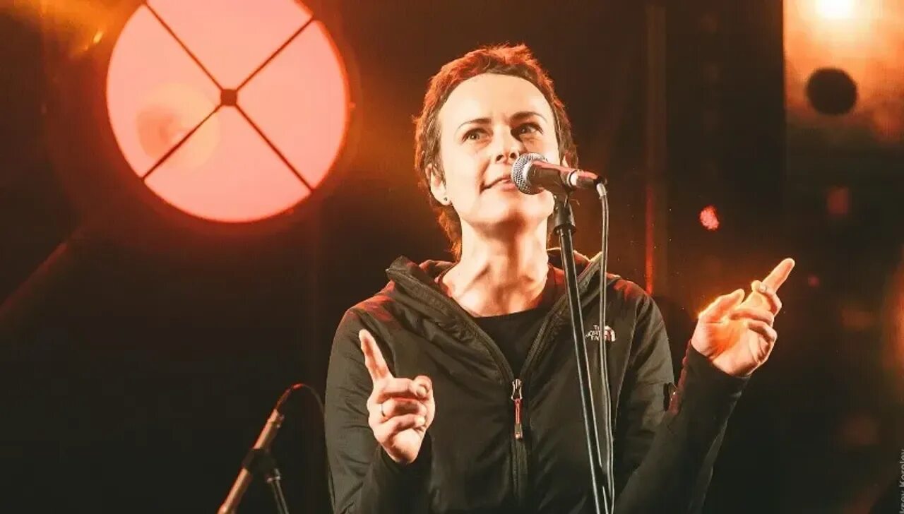 Чичерина а потом берлин. Чичерина донбасс. Чичерина а потом берлин. Чичерина а потом берлин. Песня а потом берлин ва-банк.