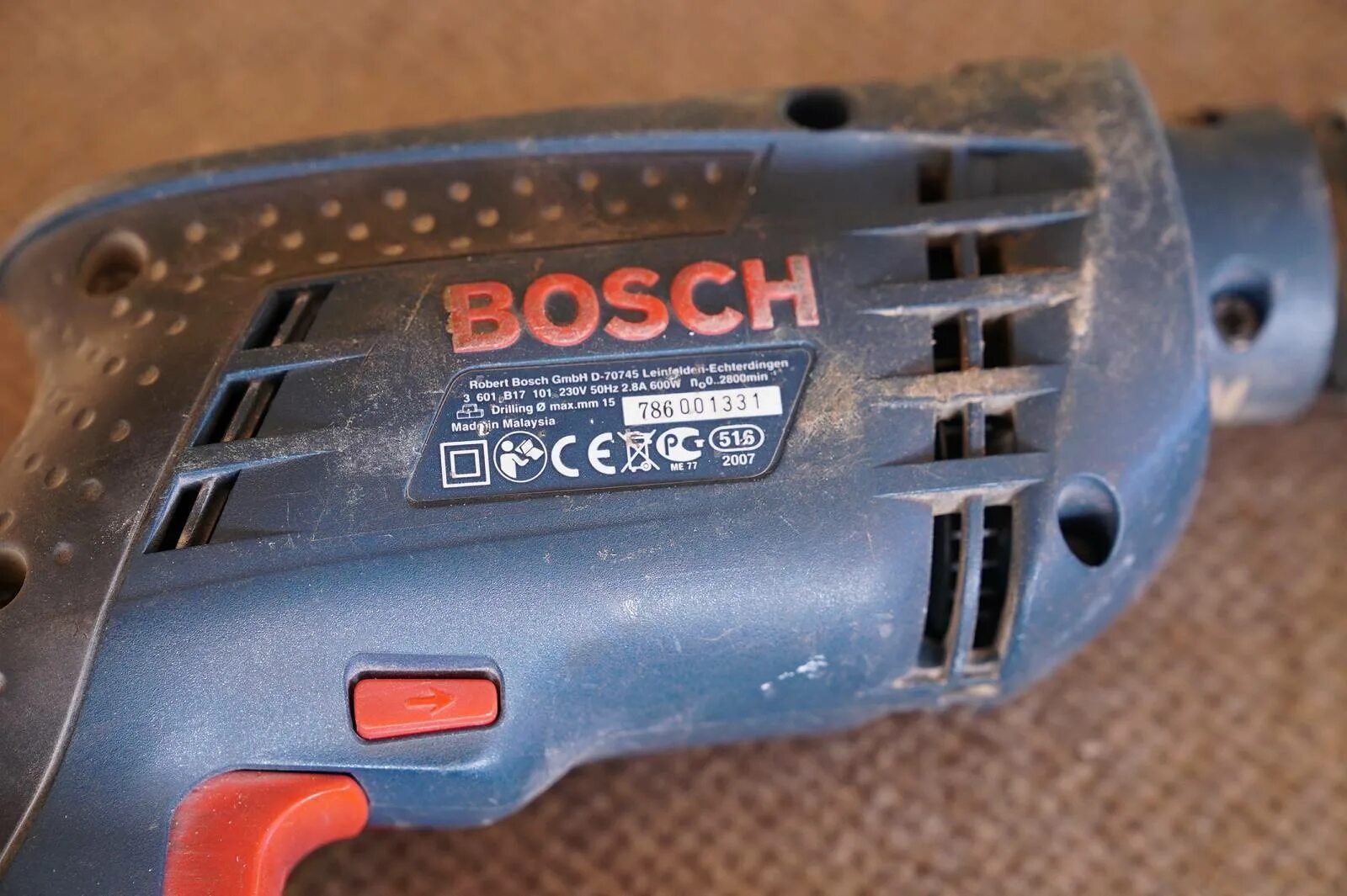 27mp400 b. Шуруповерт Bosch GMBH D-70745. Bosch 70745 дрель. Robert Bosch GMBH D -70745 болгарка. D 70745 Bosch болгарка запчасти.