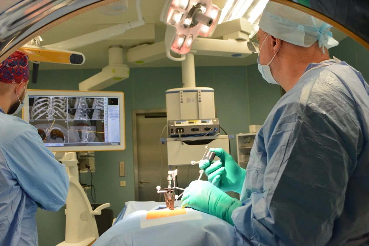 нейрохирургия больница 67 в москве. нейрохирургии 67 больницы. центр спинальной нейрохирургии 67 в москве. а. 67 больница спинальная нейрохирургия.