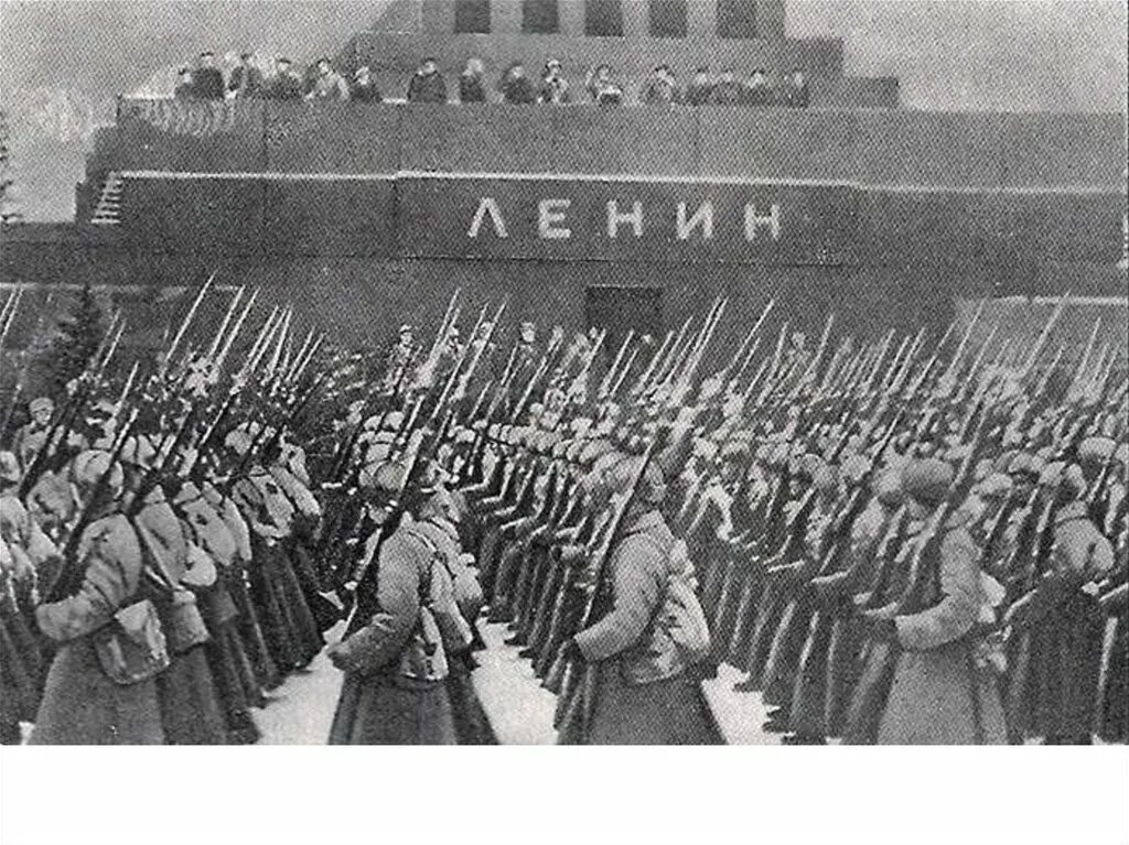 Где проходил парад в 1941 году. Парад 7 ноября 1941. Буденный 7 ноября 1941. Парад Победы 1941 в Москве.