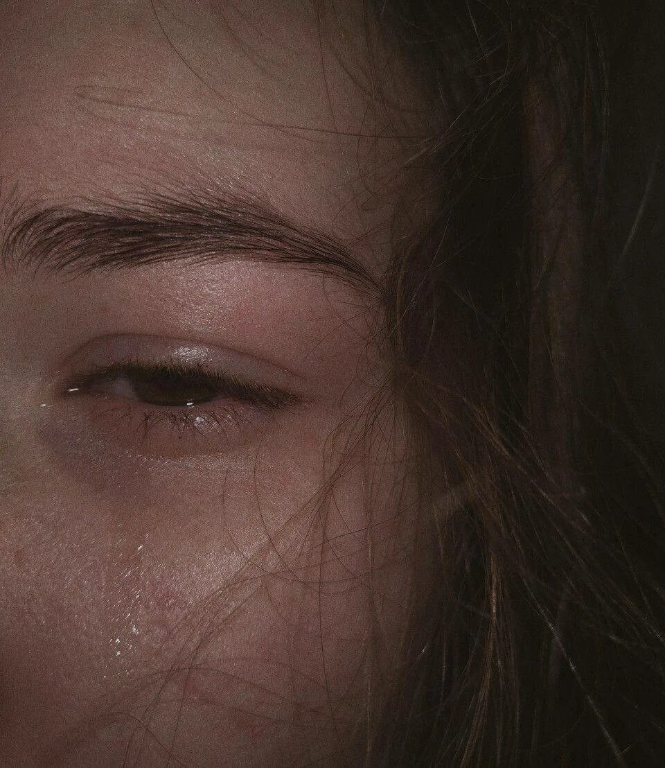 14 слез. Плачущая девушка. Заплаканное лицо девушки. Девушка в слезах. Девушка с заплаканными глазами.