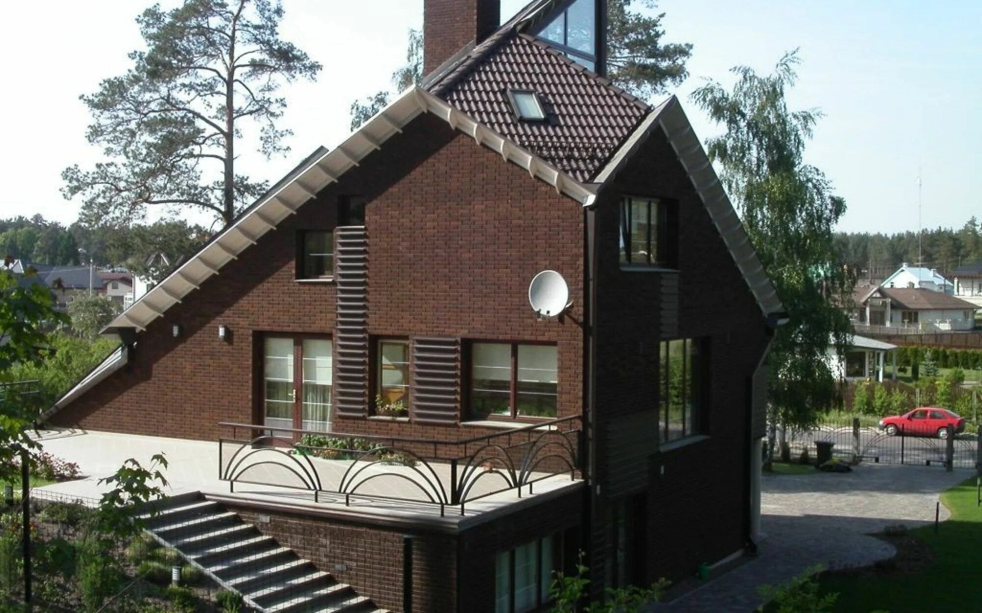 Дом шоколадного цвета. Terca terra flame. terca terra flame гладкий. керамический кирпич terca terra. дом из коричневого кирпича.