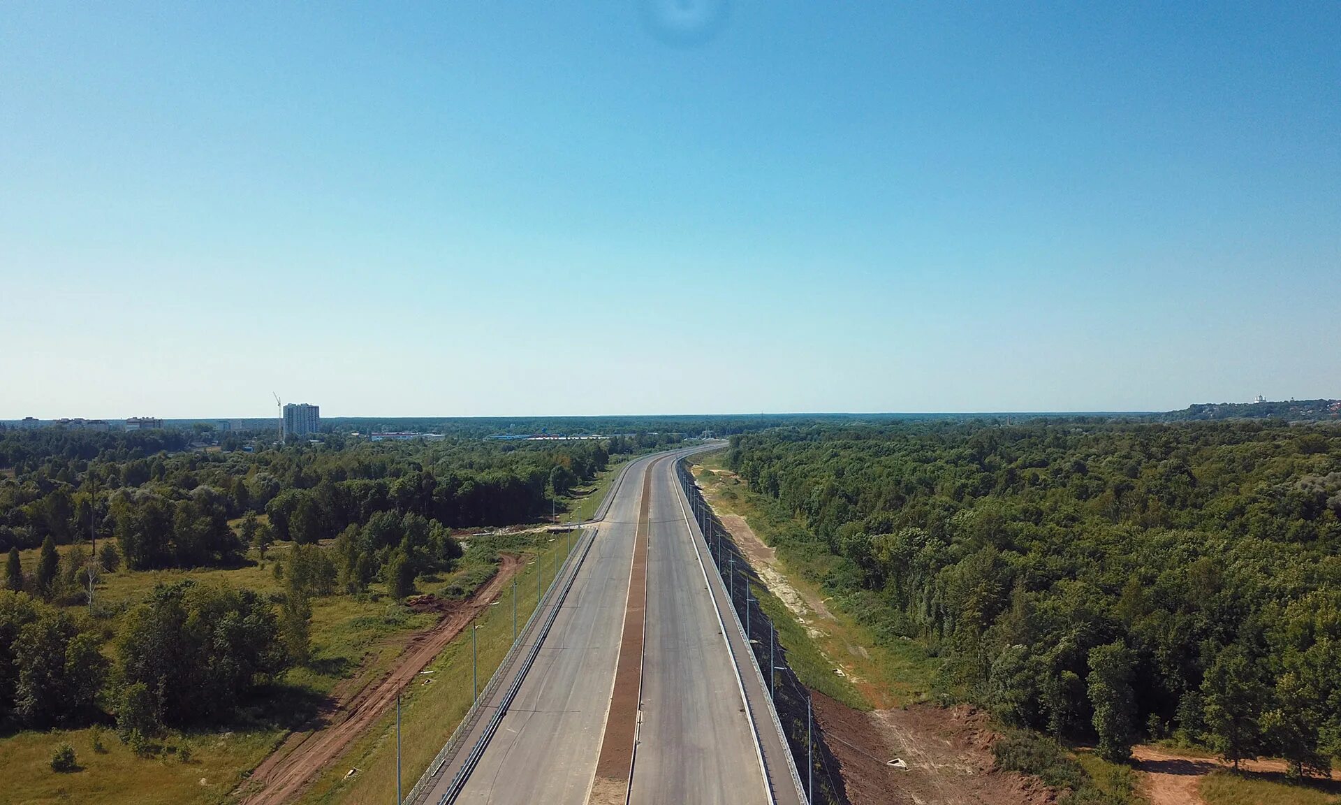 партизанский отряд имени чапаева брянск. движение первых брянская область. город брянск дорога. проспект на дамбе брянск. брянских асфальтирование кольцевая развязка на советской.