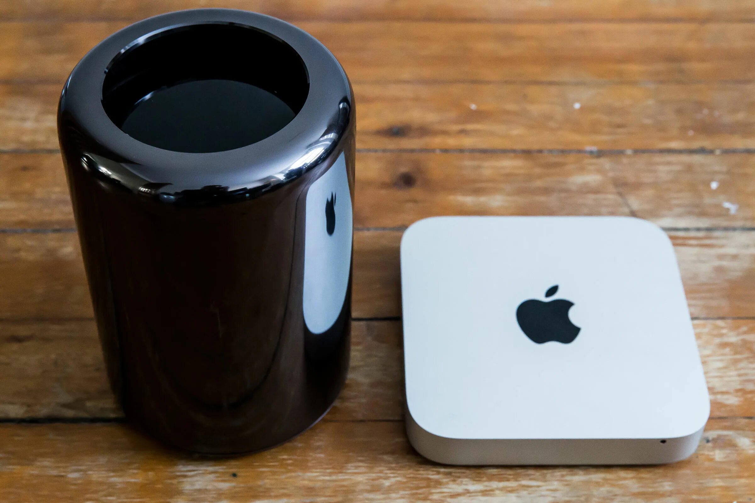Apple mac. Apple mac pro mini. apple mac mini mac pro. mac mini vs macbook pro. mac pro 2018.