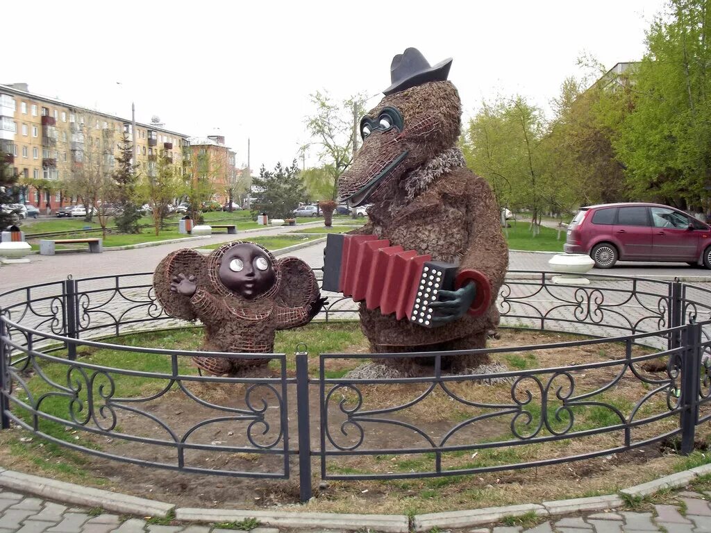 какие достопримечательности есть в красноярске. красноярск достопримечательности красноярска. какие достопримечательности есть в красноярске. интересные места в красноярске. царь-рыба памятник в красноярске.