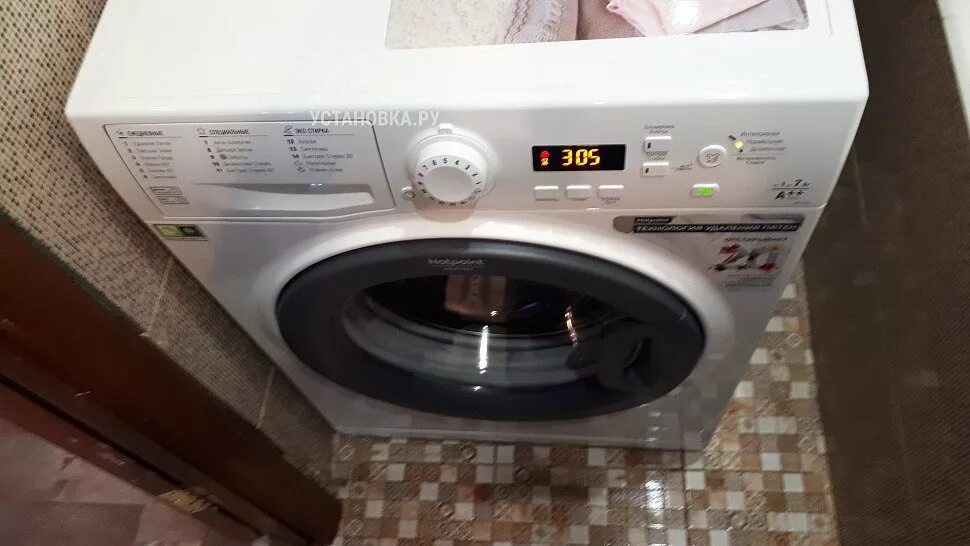 Hotpoint ariston 702. Стиральная машина Аристон VMF 702 B. Hotpoint-Ariston WMD 702. Стиральная машина хот Пойнт Аристон 960. Стиральная машина Аристон VMF 702 B панель управления.