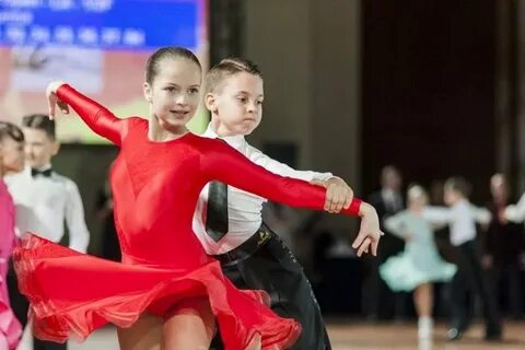 Спортивный танец школьников