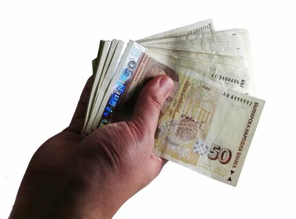 Какую валюту взять